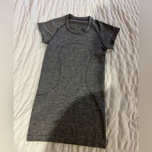 Lululemon swiftly T shirt